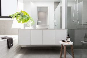 שיפוץ חדר האמבטיה: 5 טיפים לשיפוץ ועיצוב לחדר רחצה כמו בבית מלון